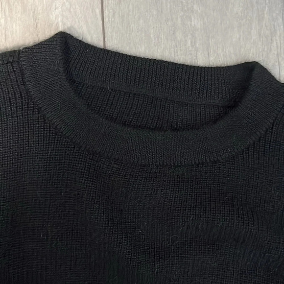 TORY BURCH NWOT Alpaca Wool and Silk Crew Neck Sweater Tassel, Size M - Picture 8 of 10